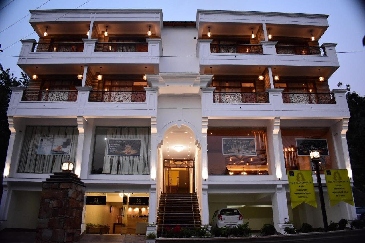 Aaroham The Watergate Hotel Bhimtal Exterior photo