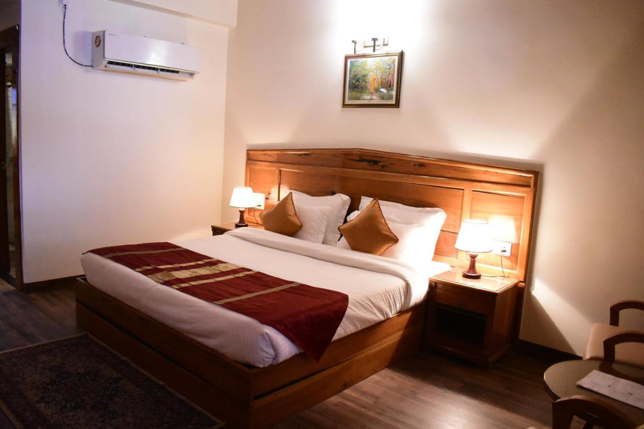 Aaroham The Watergate Hotel Bhimtal Exterior photo