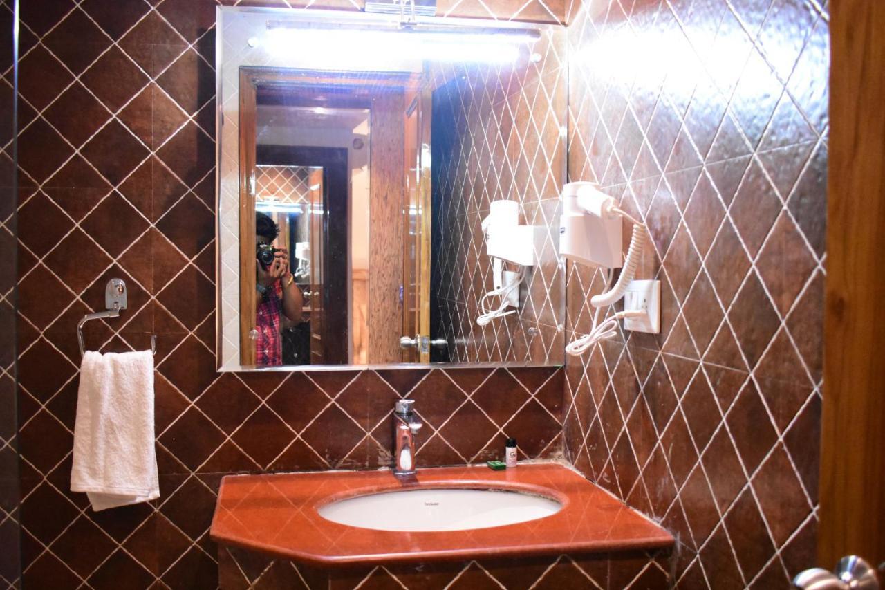 Aaroham The Watergate Hotel Bhimtal Exterior photo