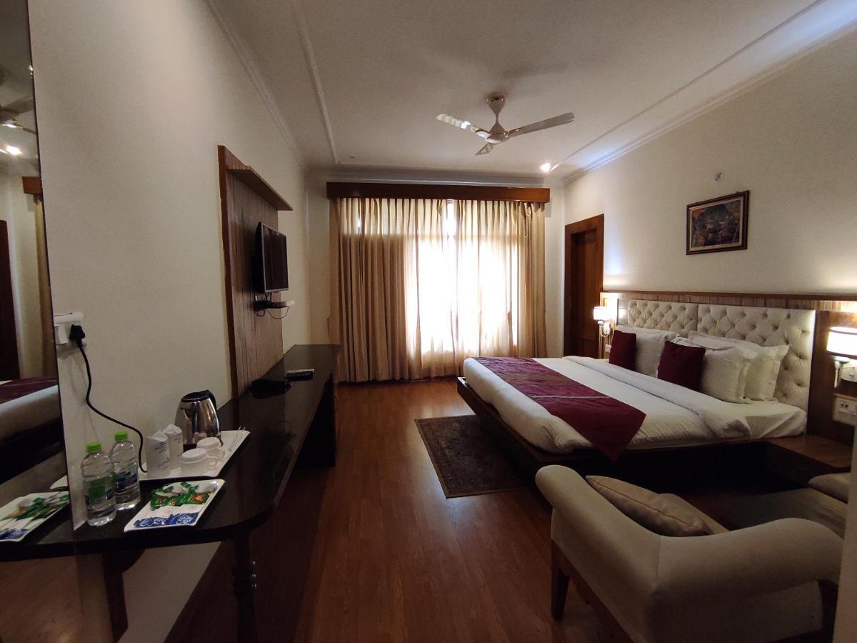 Aaroham The Watergate Hotel Bhimtal Exterior photo